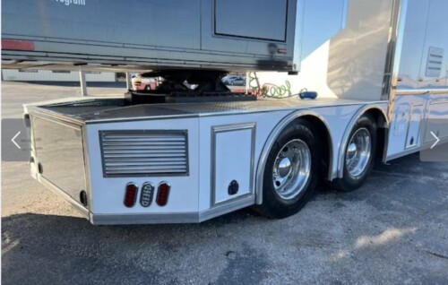 2022 Peterbilt 379 5150 Toterhome, 41K Miles, X-15 Cummins 565HP, 18 Speed Automatic, Awesome Coach - Image 8